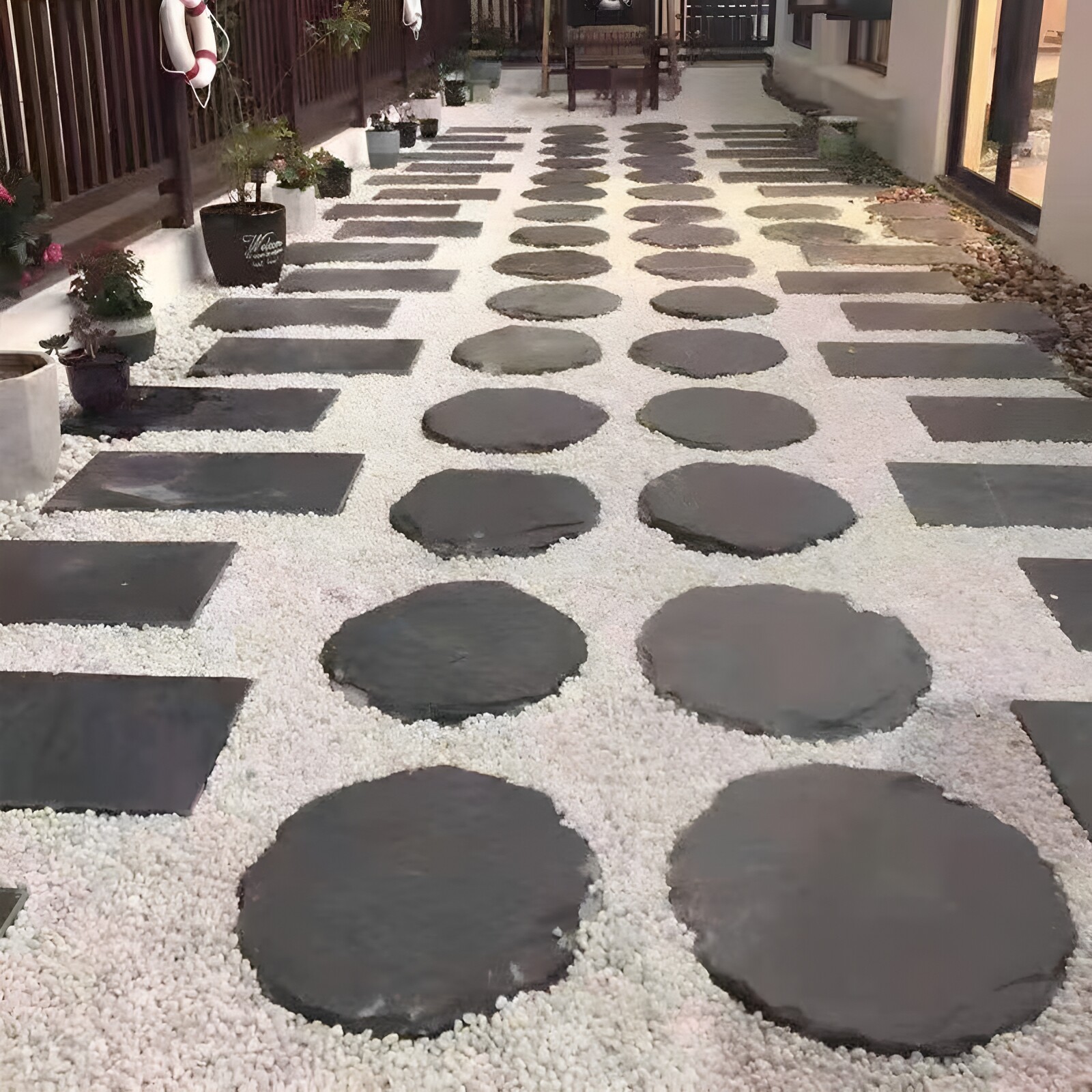 青石板别墅庭院地砖户外花园汀步石草坪垫脚石园林铺路天然踏步石