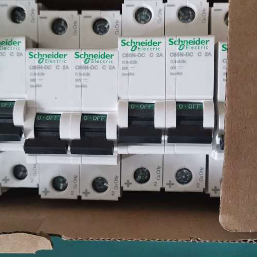 议价iC65N DC 1P C 2A A9N18102微型断路器