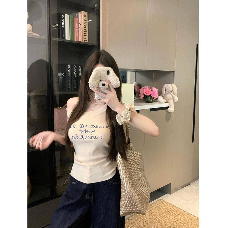 夏季女百搭辣妹字母设计感一字领露肩开叉百搭修身显瘦T恤衫上衣