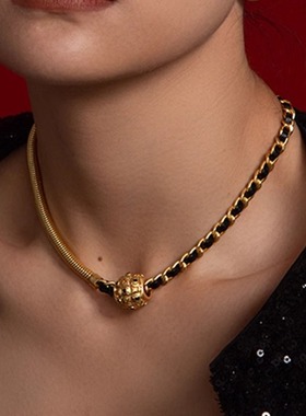 vk饰品 法式复古金球高级设计师镀18K金小众锁骨项链甜酷百搭礼物