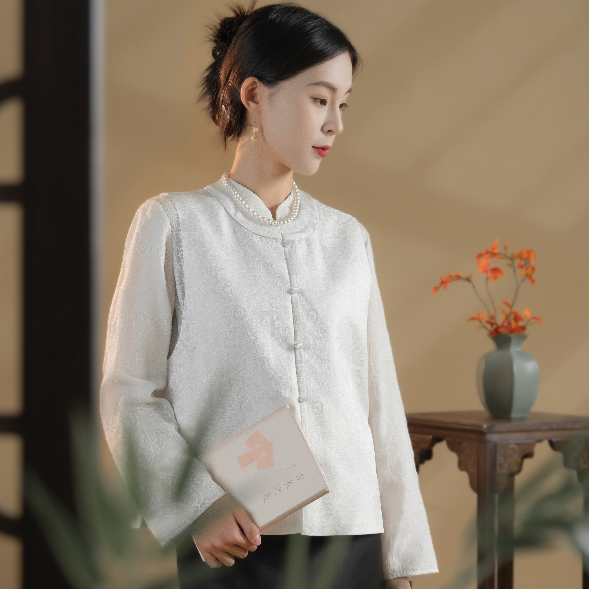 芬领-八达晕-非遗桑蚕丝宋锦螺钿提花圆领马甲BX1803-BX1805