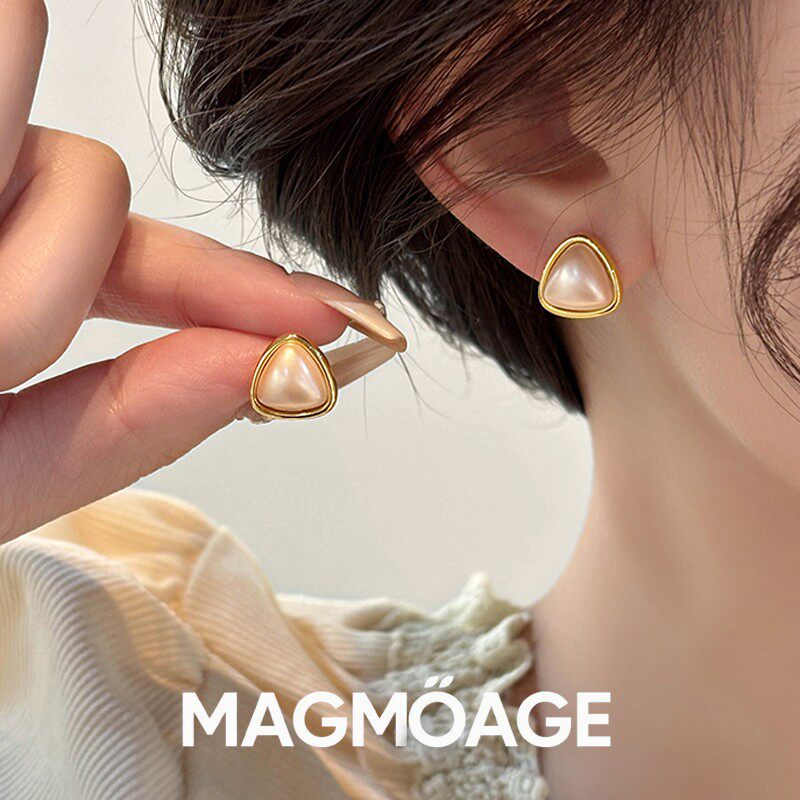 MAGMOAGES925银针三角淡粉耳钉