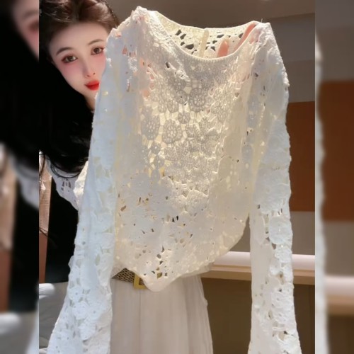 设计感重工立体花朵上衣女