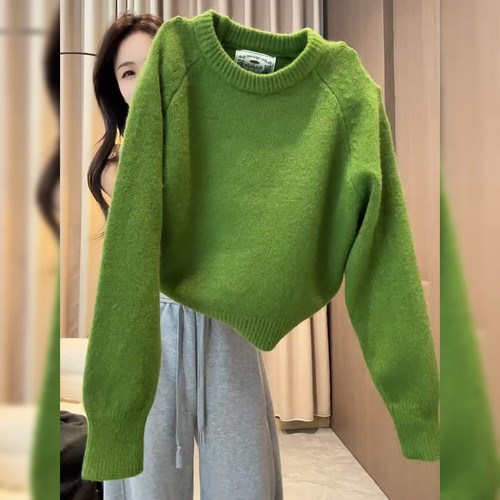 简约时尚百搭绿色毛衣女