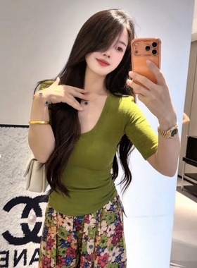 时尚修身显瘦绿色上衣女夏季新款小个子别致独特炸街套头洋气T恤