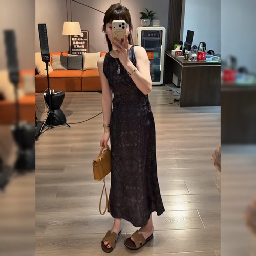 时尚无袖重工印花连衣裙女