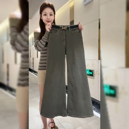 时尚洋气灰绿色微喇牛仔裤