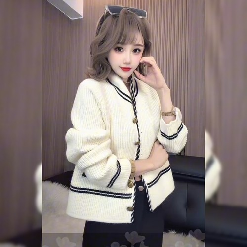 小香风重工米白色毛衣外套