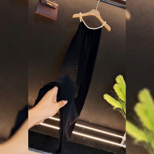设计感炸街黑色连衣裙女
