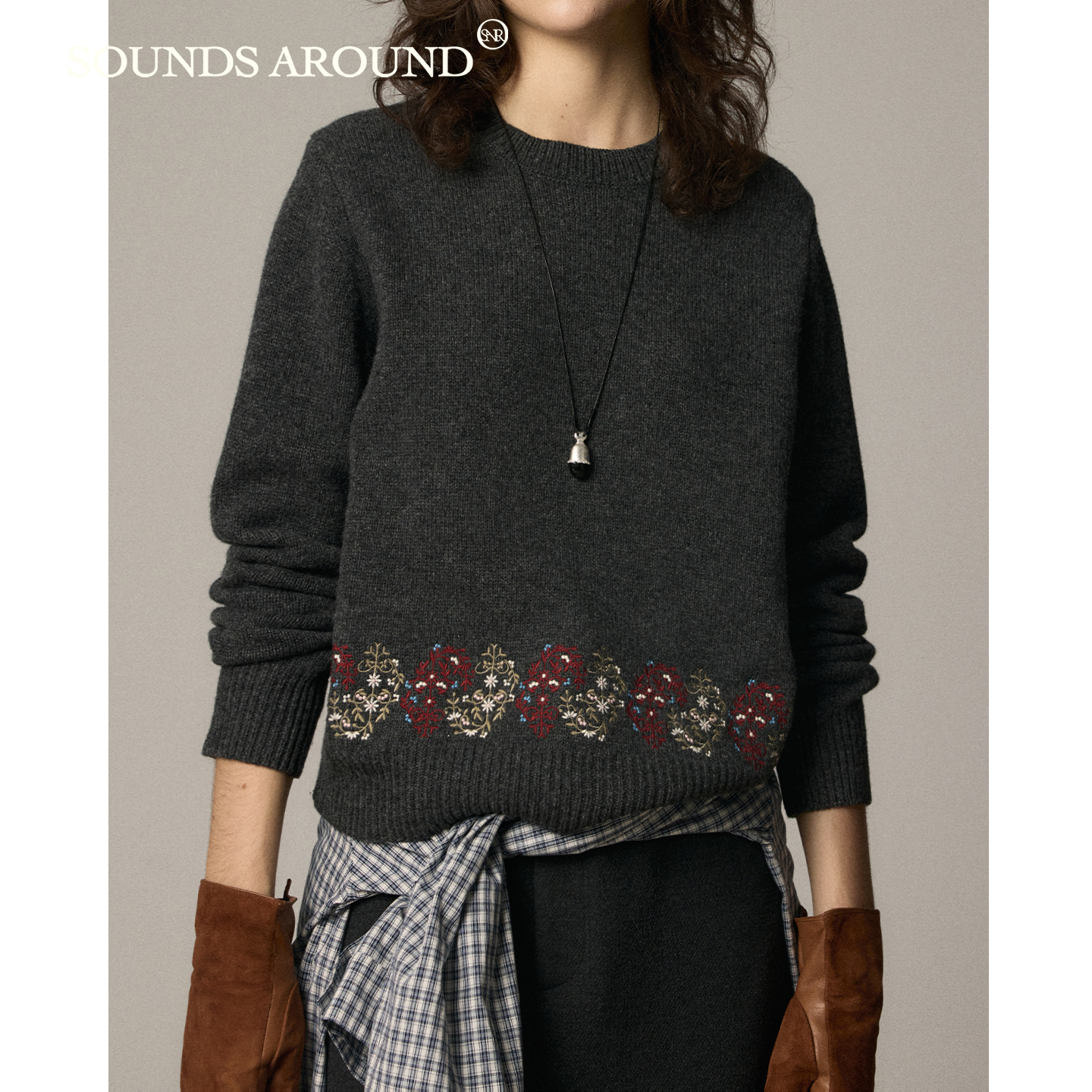 【暖迹蔓延曲】手钩刺绣灰色羊毛圆领毛衣SOUNDSAROUND