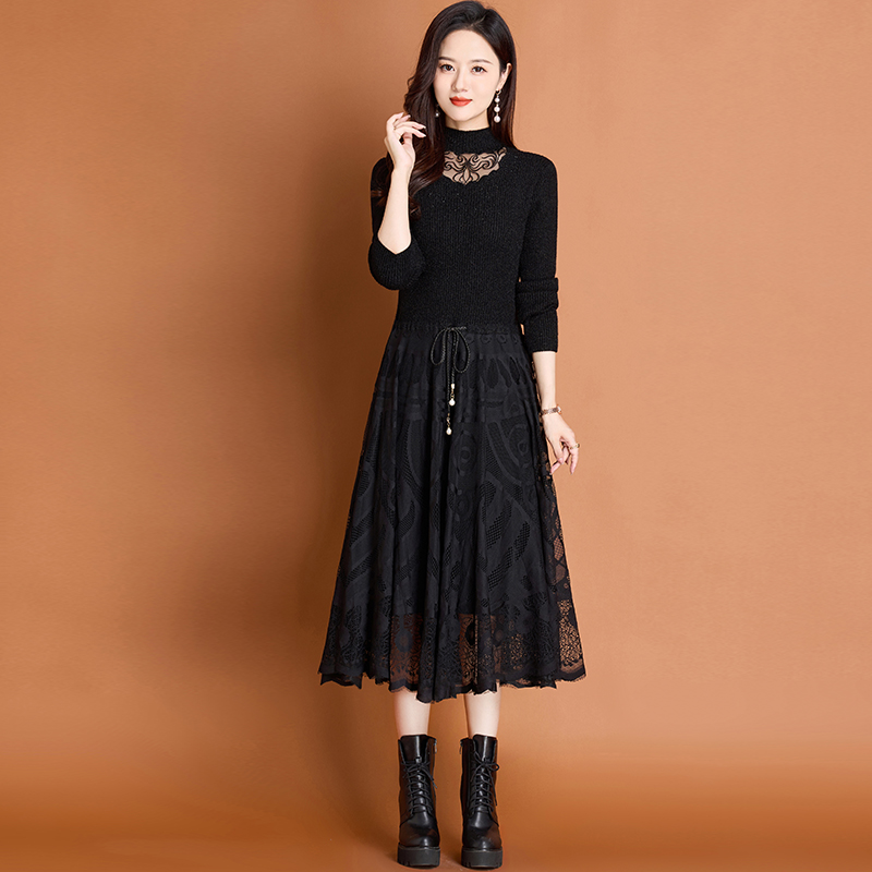 收腰显瘦蕾丝针织连衣裙女秋冬2024新款黑色配大衣打底裙子中长款