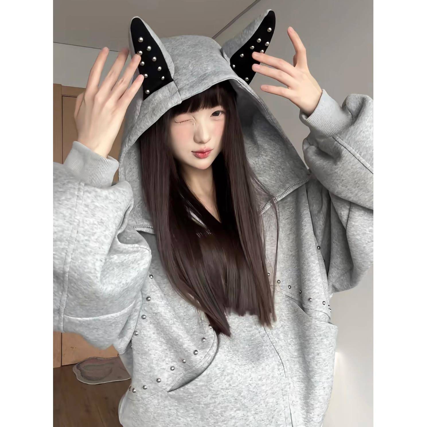 美式铆钉杜宾犬耳朵连帽卫衣女秋季宽松甜酷风设计感短款开衫外套