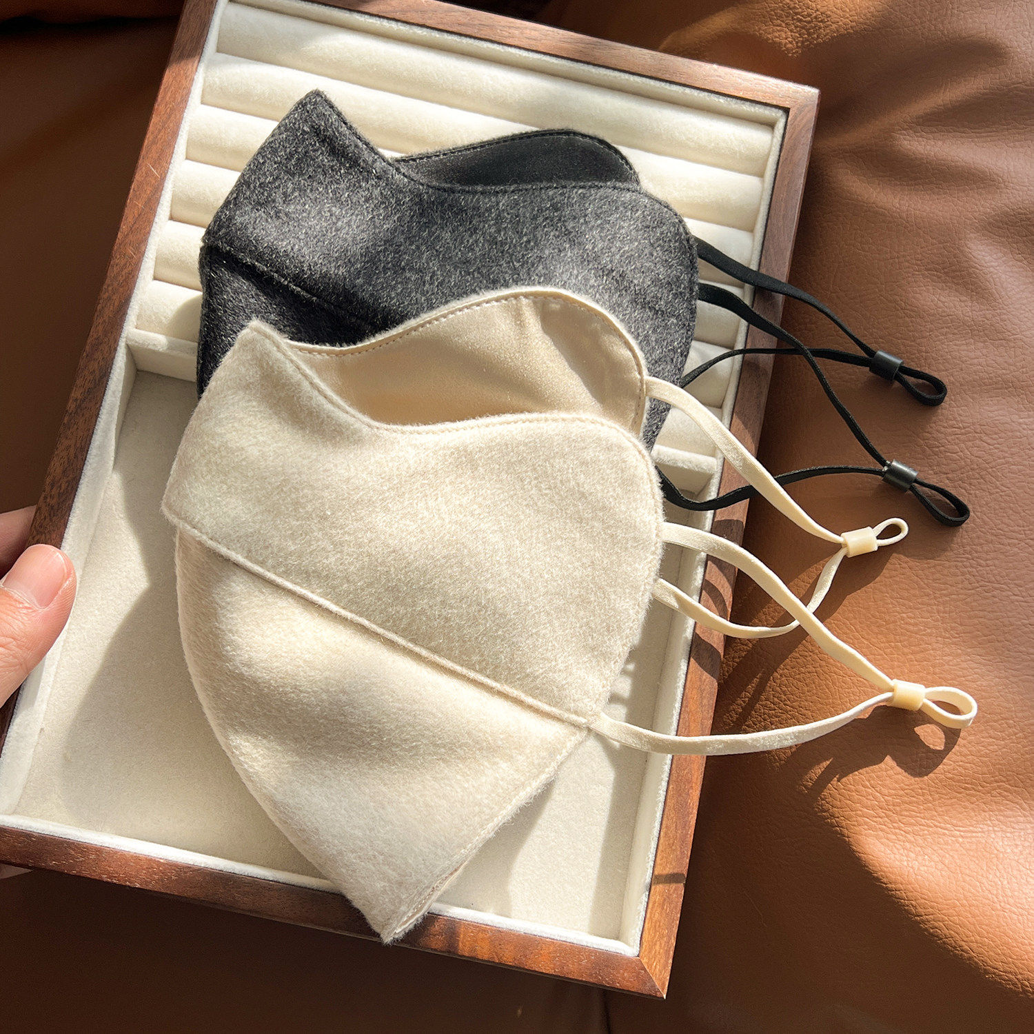 羊毛桑蚕丝口罩女秋冬保暖高颜值2025新款双层加厚防寒面罩显脸小