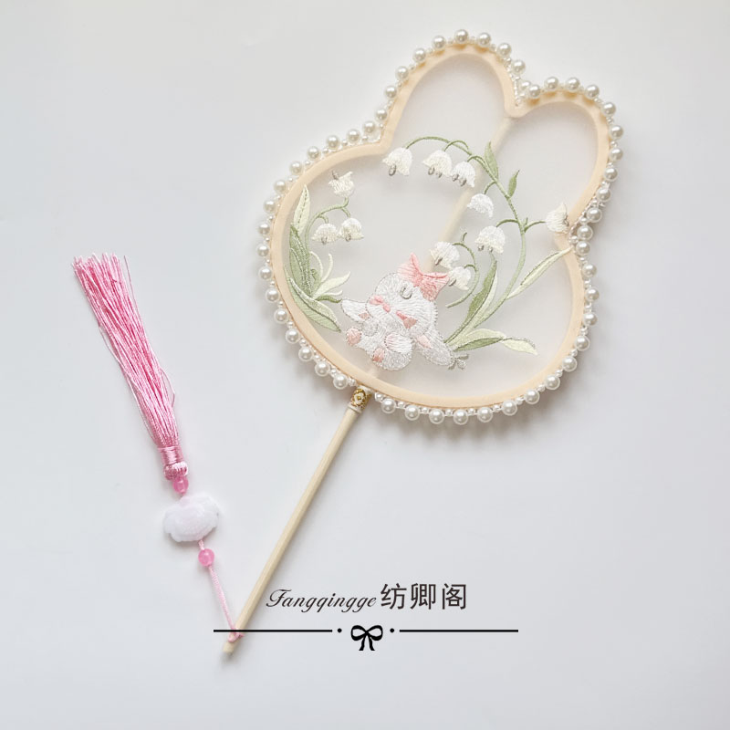 中式国风扇子儿童刺绣古风玉兔子团扇汉服小女孩拍照马面裙走秀扇图片