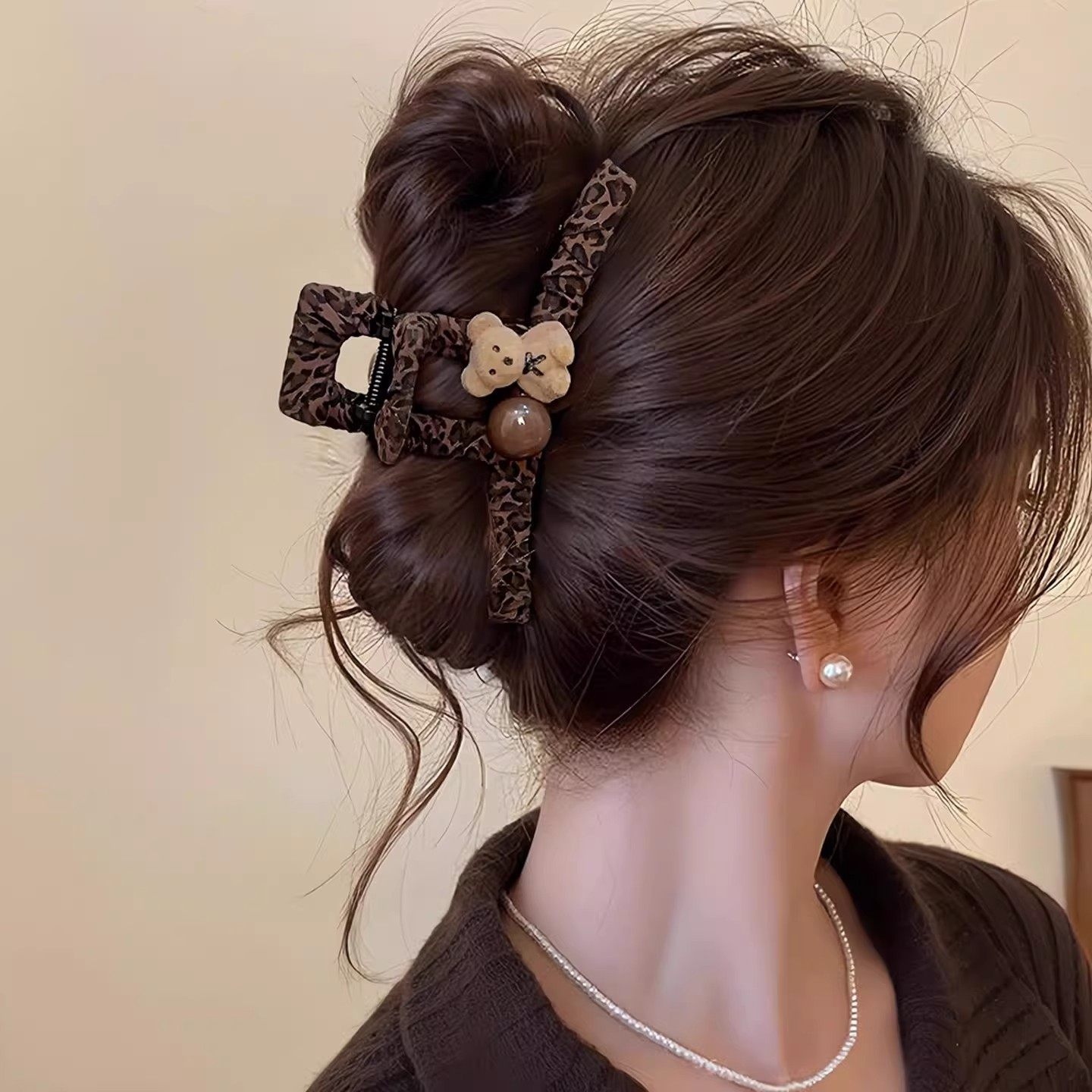韩版小熊豹纹布艺大号抓夹女高级感后脑勺盘发鲨鱼夹发量多头发夹,饰品/流行首饰/时尚饰品新,发饰,淘宝优惠券,粉丝福利购,淘宝优惠卷