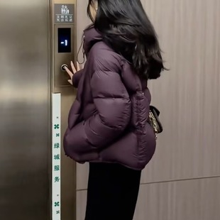 凸乆鸟羽绒服紫色软糯泡芙外套女短新款立领连帽加厚保暖面包服冬