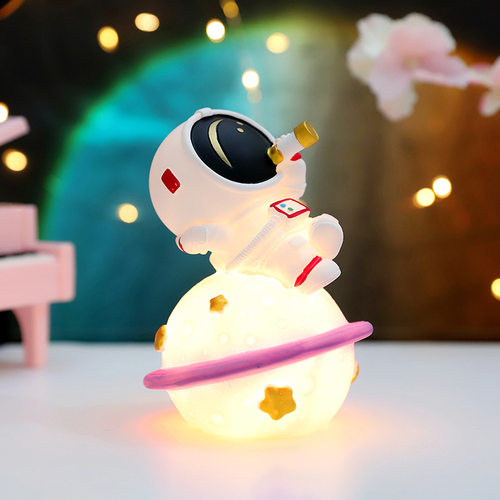 太空人星球灯创意星际宇航员小夜灯男生桌面装饰摆件工厂现货