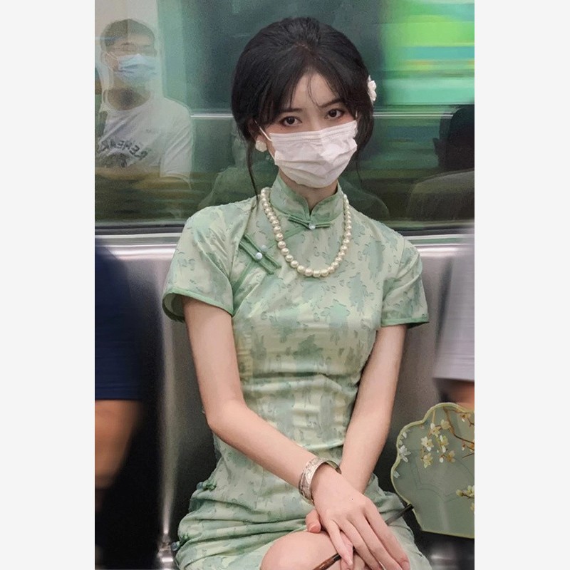 旗袍年轻款高端气质改良长款素雅少女绿色雪纺2025年秋夏新款