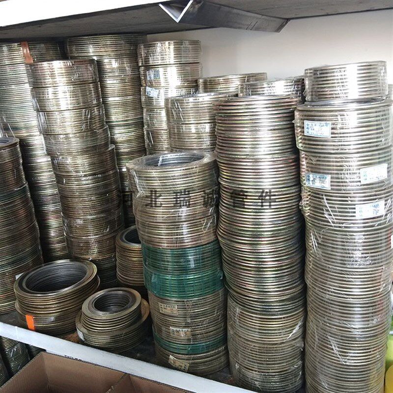 厂家直销金属缠绕碳钢不锈钢内外环高温高压密封阀门法兰连接垫片