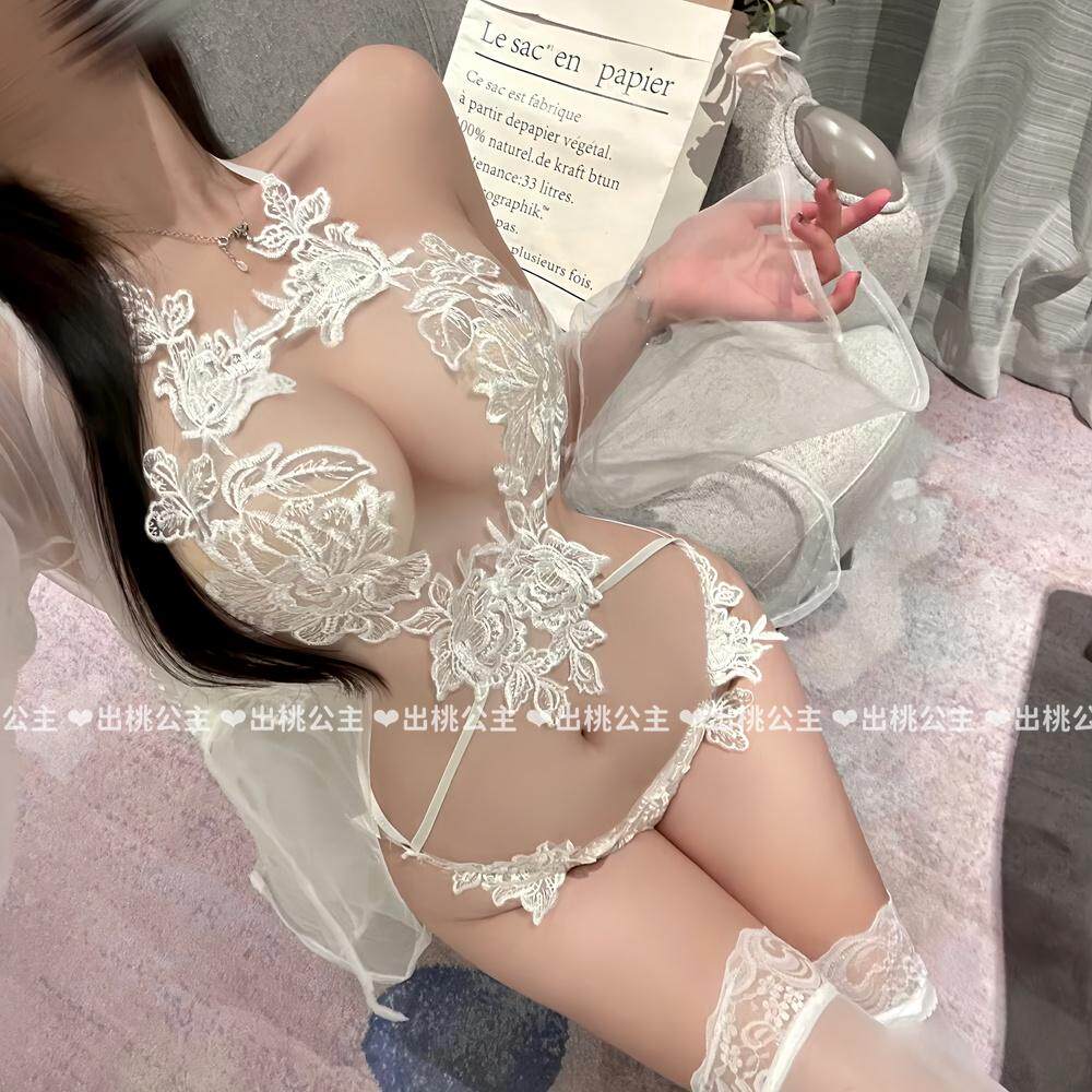 性感蕾丝吊带连体衣三点式套装