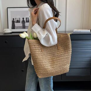 Hand-woven Women's Shoulder Handbag Bohemian 2025 Summer Fas