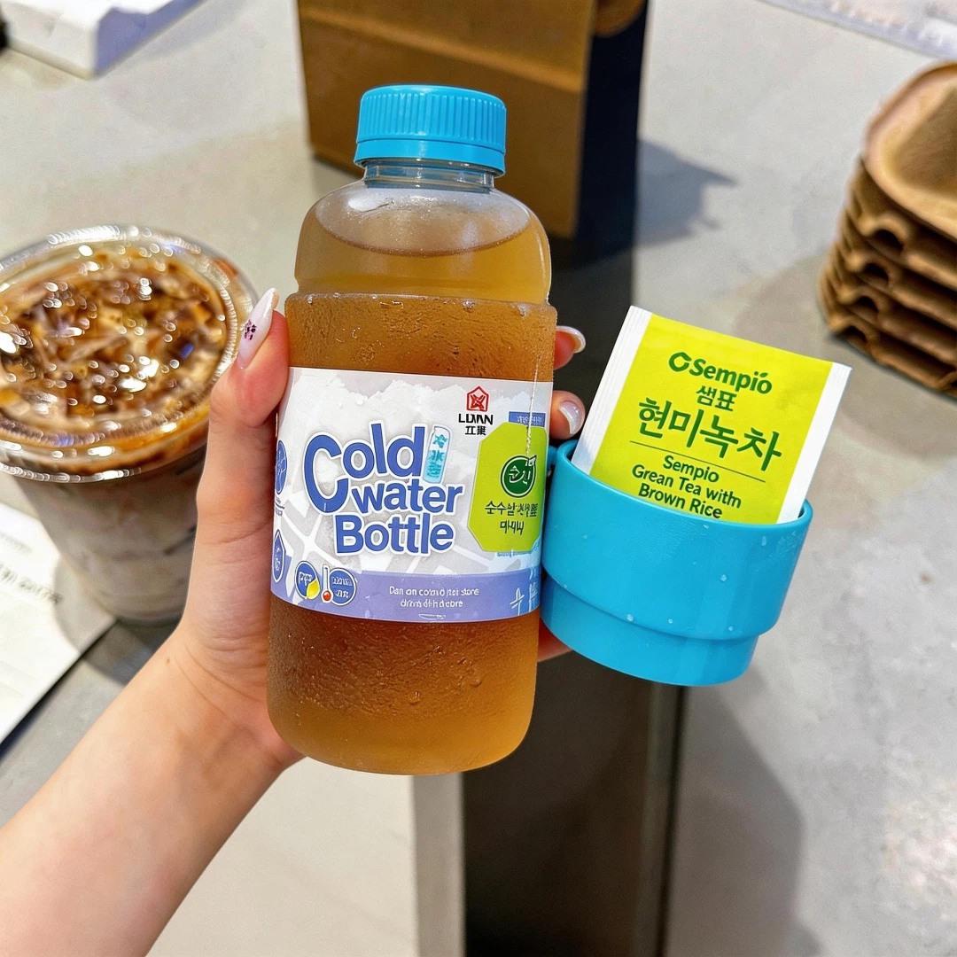夏日冷水壶凉水杯户外冷泡茶杯随行杯运动水杯塑料可携式冷萃杯加