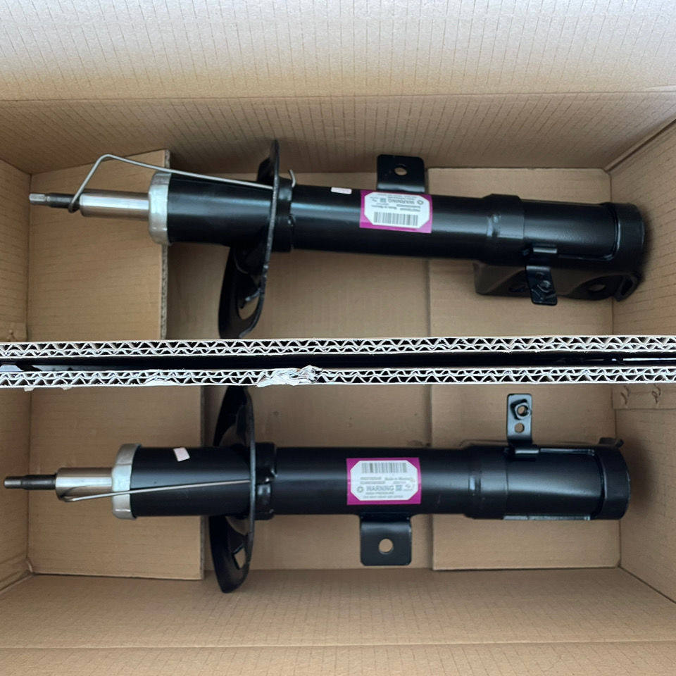Jeep吉普指南者酷威菲越酷博自由客前减震器品牌配套全新配件