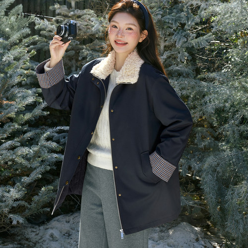 时然大码仿羊羔毛领棉服