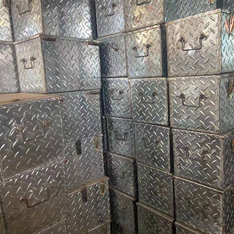 铁工具箱杂物箱不锈镀锌花纹收纳箱周转箱机修铁盒拖拉机吊车铁箱