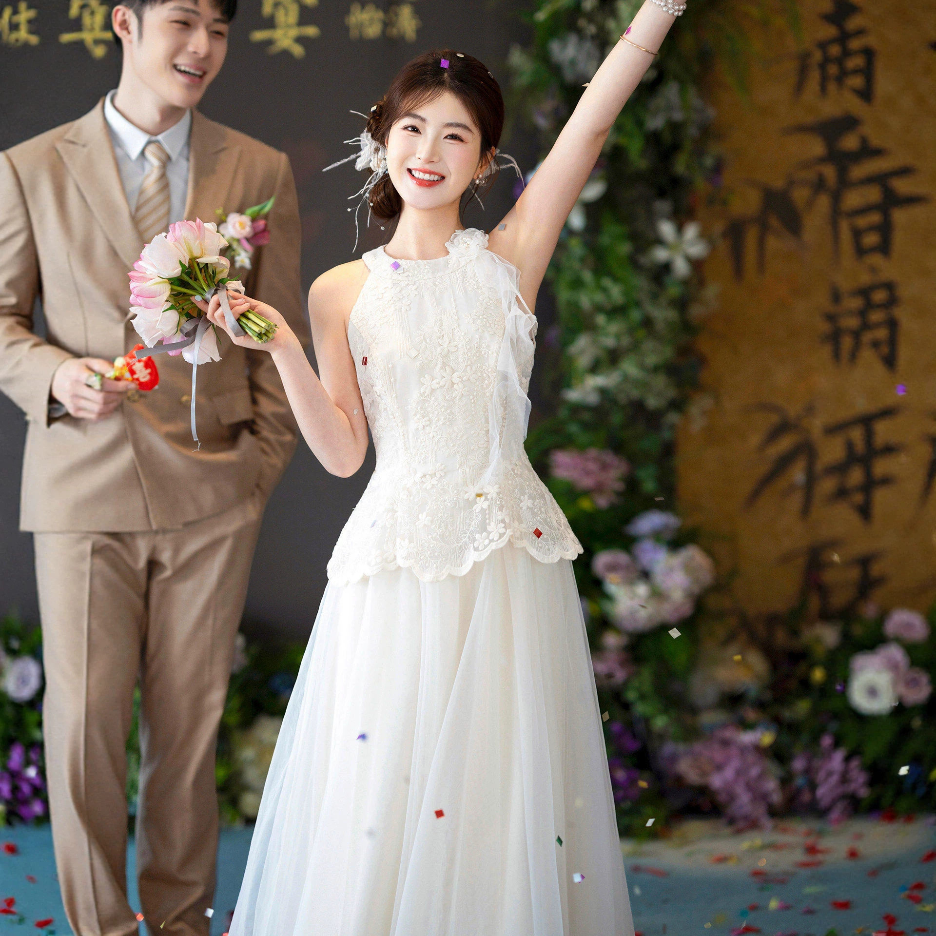 白色订婚礼服2026新款绝美晨袍女新娘敬酒服高级感领证登记小白裙图片