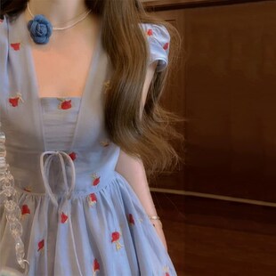 速发蓝色碎设连衣裙子夏20气5新款法式花计感2质收腰小个子a字短