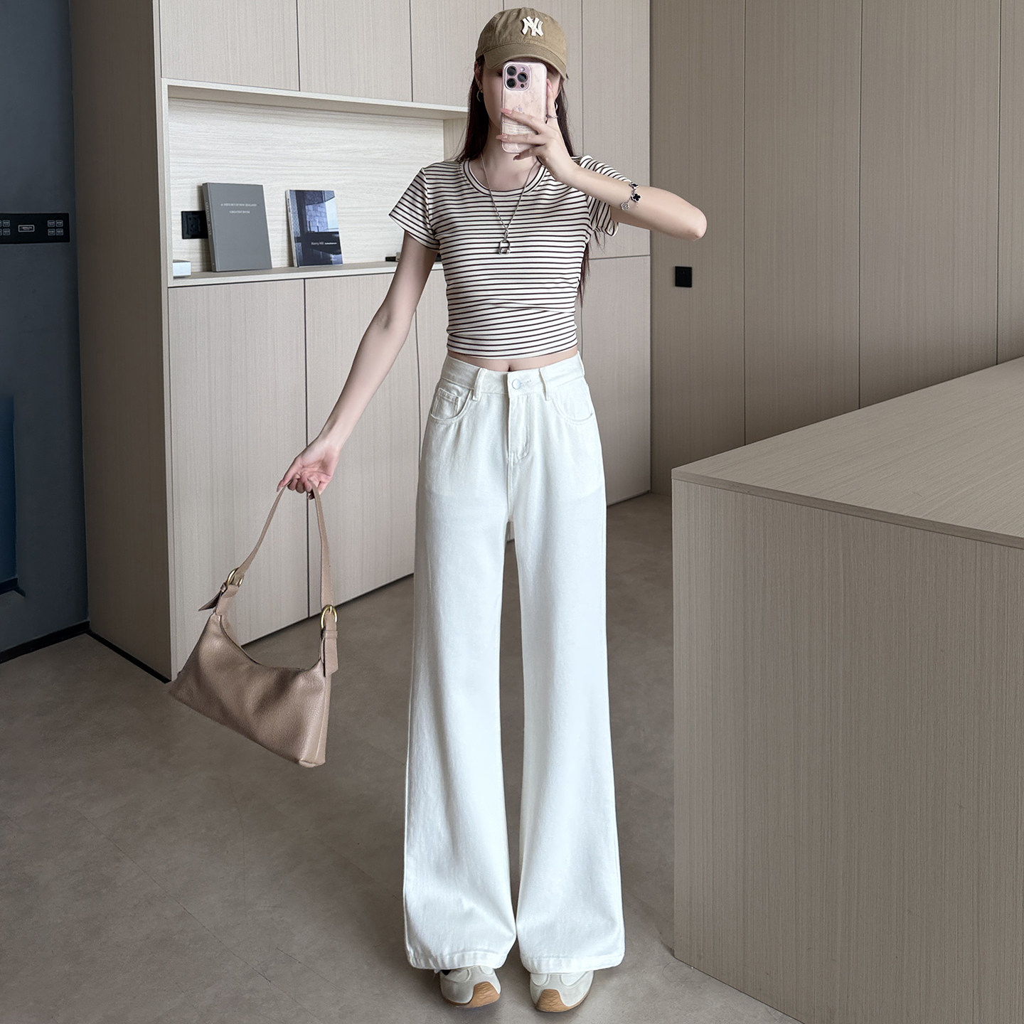 今年流行的白色直筒阔腿牛仔裤女夏款小个子高腰宽松显瘦微喇长裤