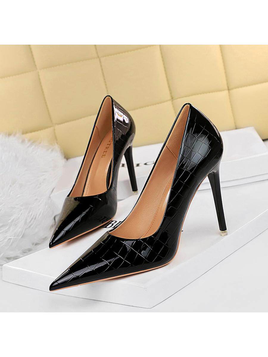 Pointed-Toe Stone Pattern Heels with Metal Detail - Taobao product photo 4