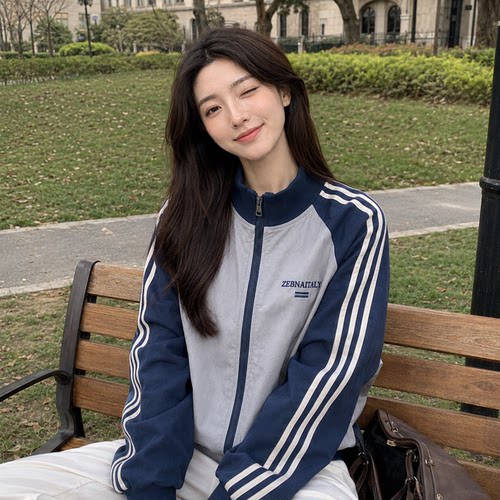 超火小众不撞款外套女款2026秋