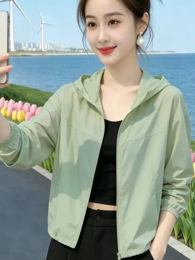 休闲风短款防晒服外套女夏季2026年新款透气薄款显瘦小个子防晒衫
