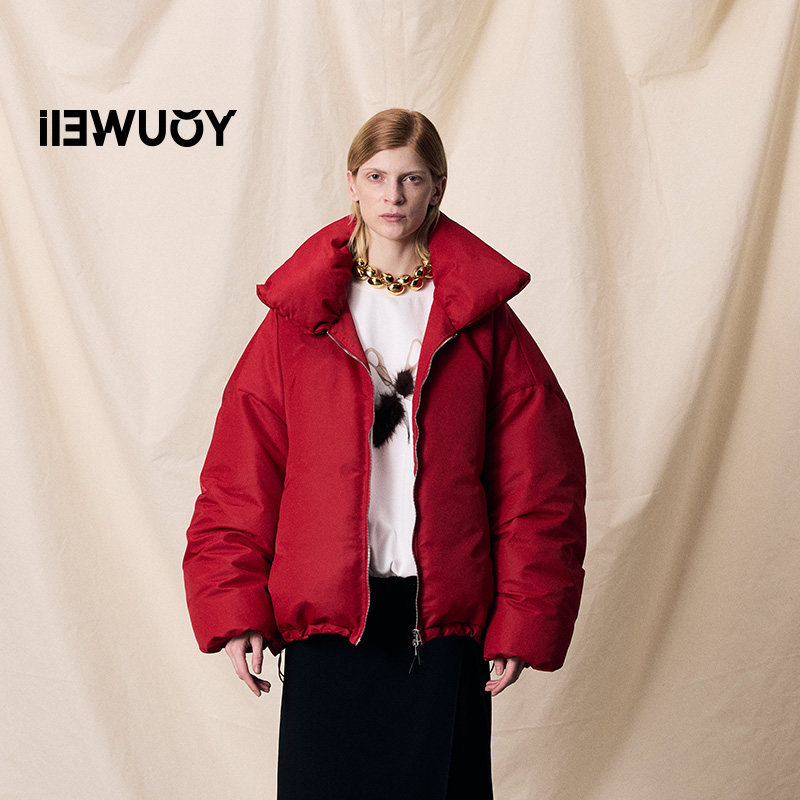 有尾廓形立领面包羽绒服