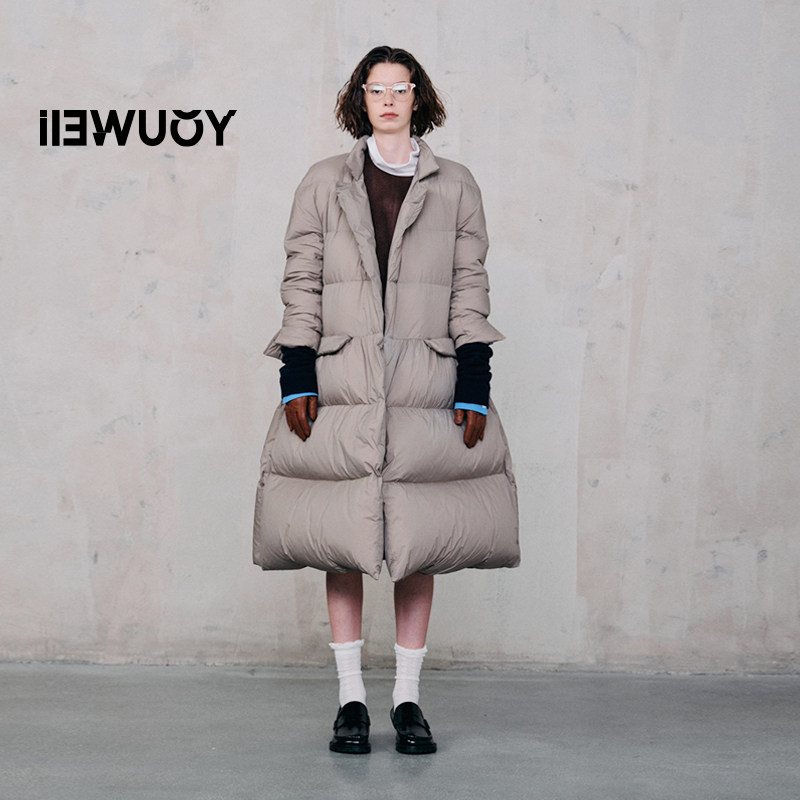 有尾女装长款超轻翻领羽绒服