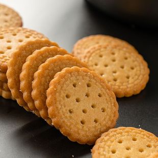 日式小饼干整箱海盐小饼干零食小包装好吃的咸味薄脆曲奇代餐饼干