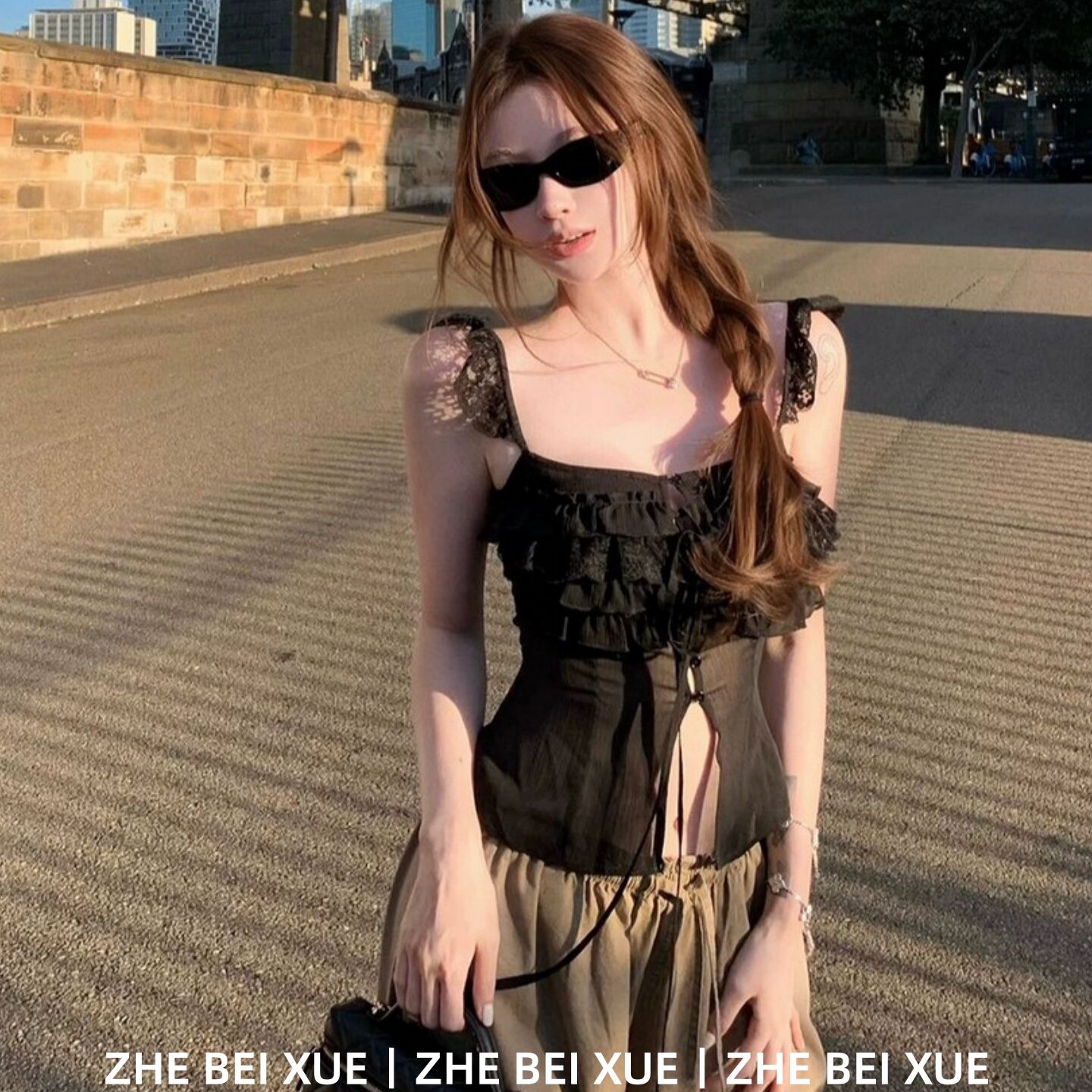 早春漂亮套装辣妹蕾丝收腰吊带上衣百搭阔腿裤淡人高知穿搭一整套