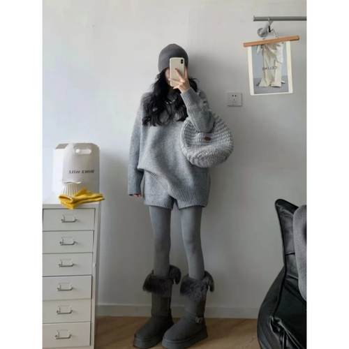 灰色宽松休闲毛衣针织衫显瘦短裤