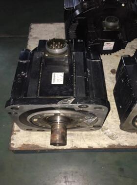 （设备配件）SGMRV-37A2A-YR11安川机器人电机 SGMRV3
