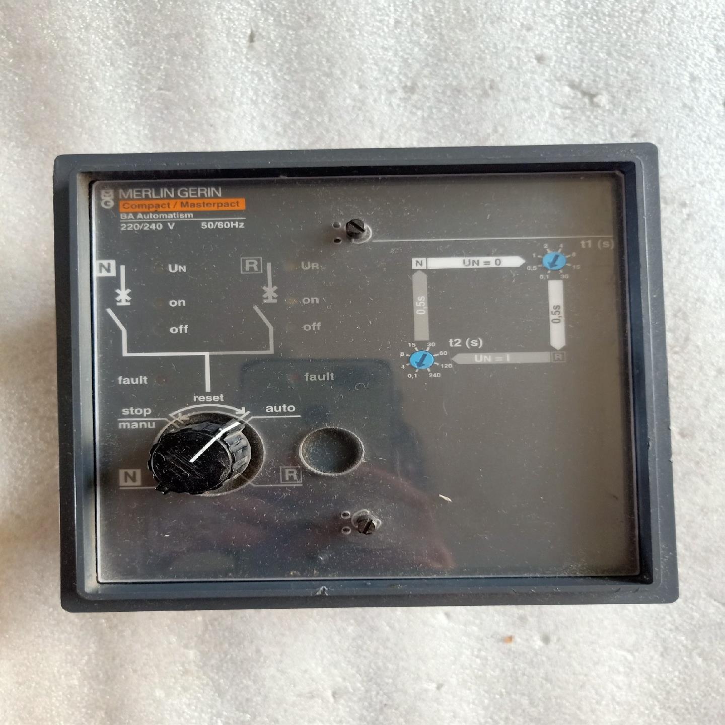 （设备配件）梅兰达MERLIN GERIN控制器1073996V1