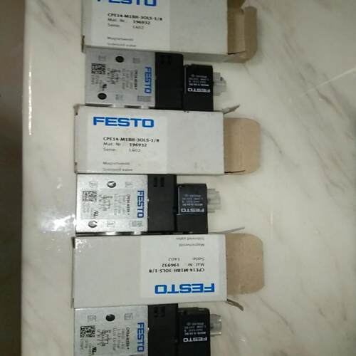 全新 CPE14-M1BH-3OLS-1/8