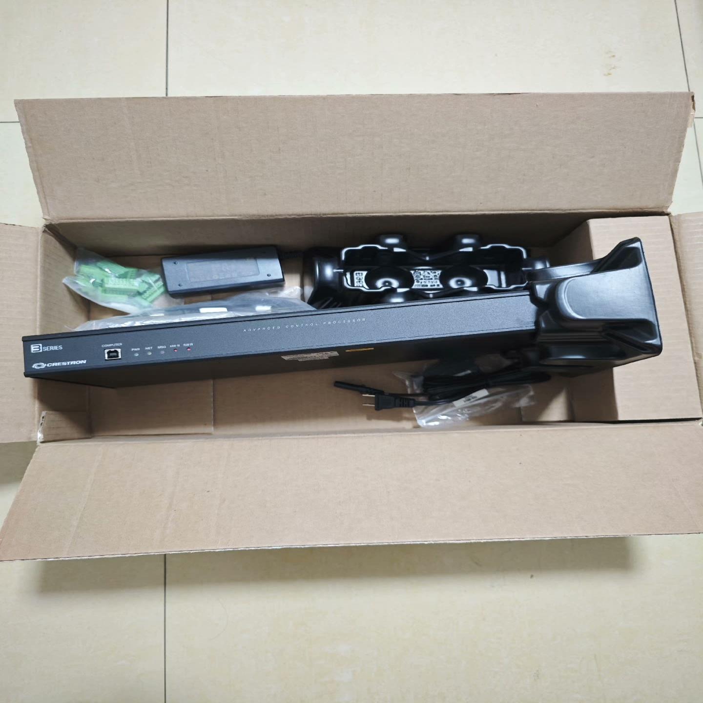 {莱茵电子商行}99新快思聪Crestron CP3N中控主机全套包装配件
