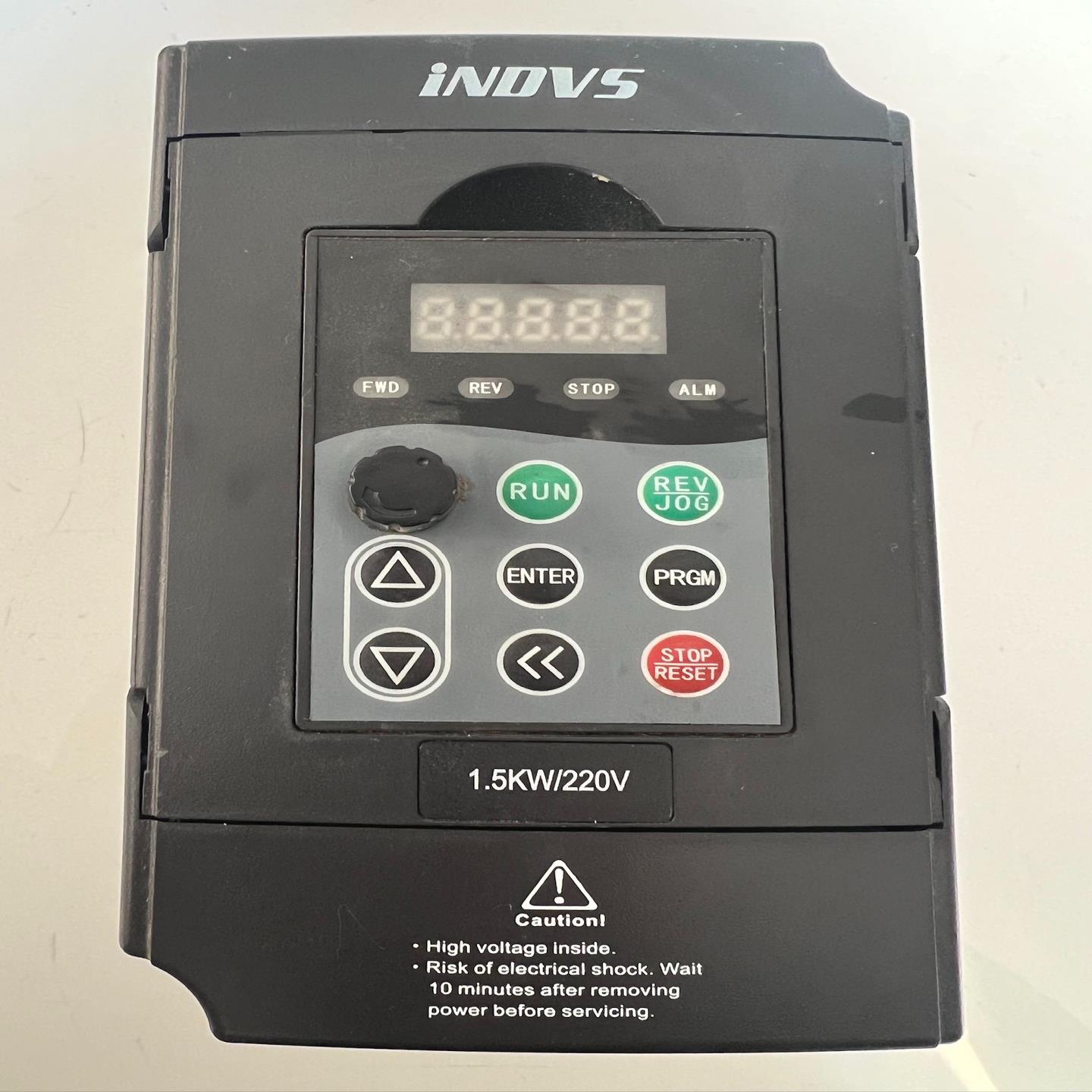 英捷思1.5KW  220V 变频器Y500-Y0015M1