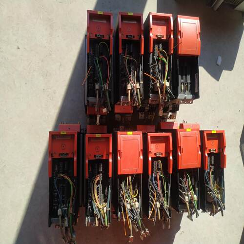 SEW变频器MDS60A0075-5A3-4-0T物品实景实