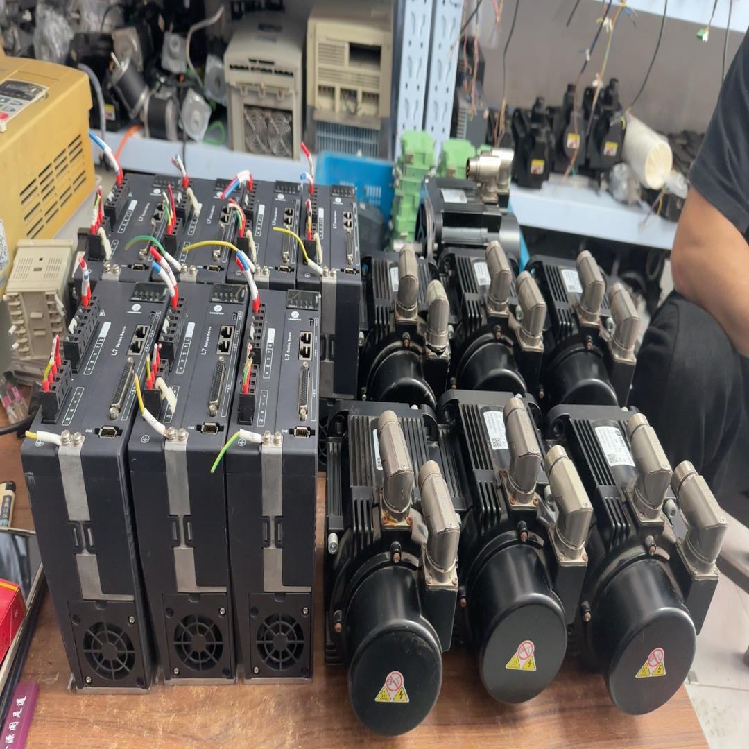 雷赛1.5千瓦伺服套装脉冲型驱动型号L7-1500电机型号A