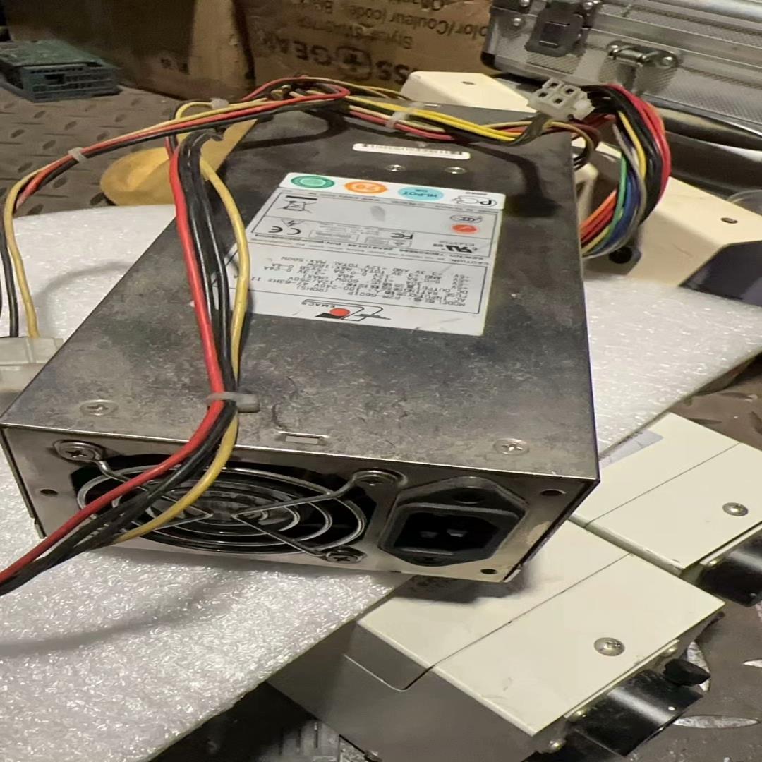 D3区新巨电源P2M-6601P 600W功能正常 实物