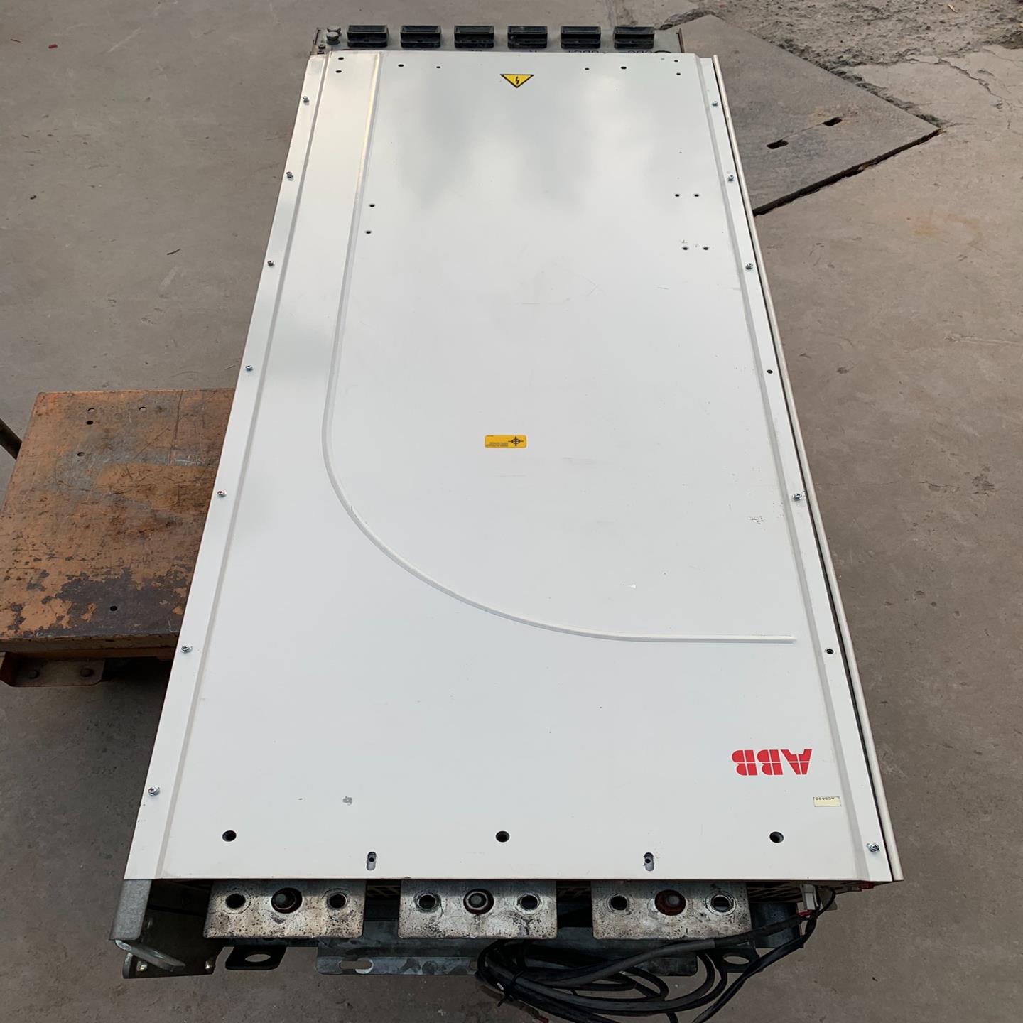 变频器ACS800-04P-0260-3P901