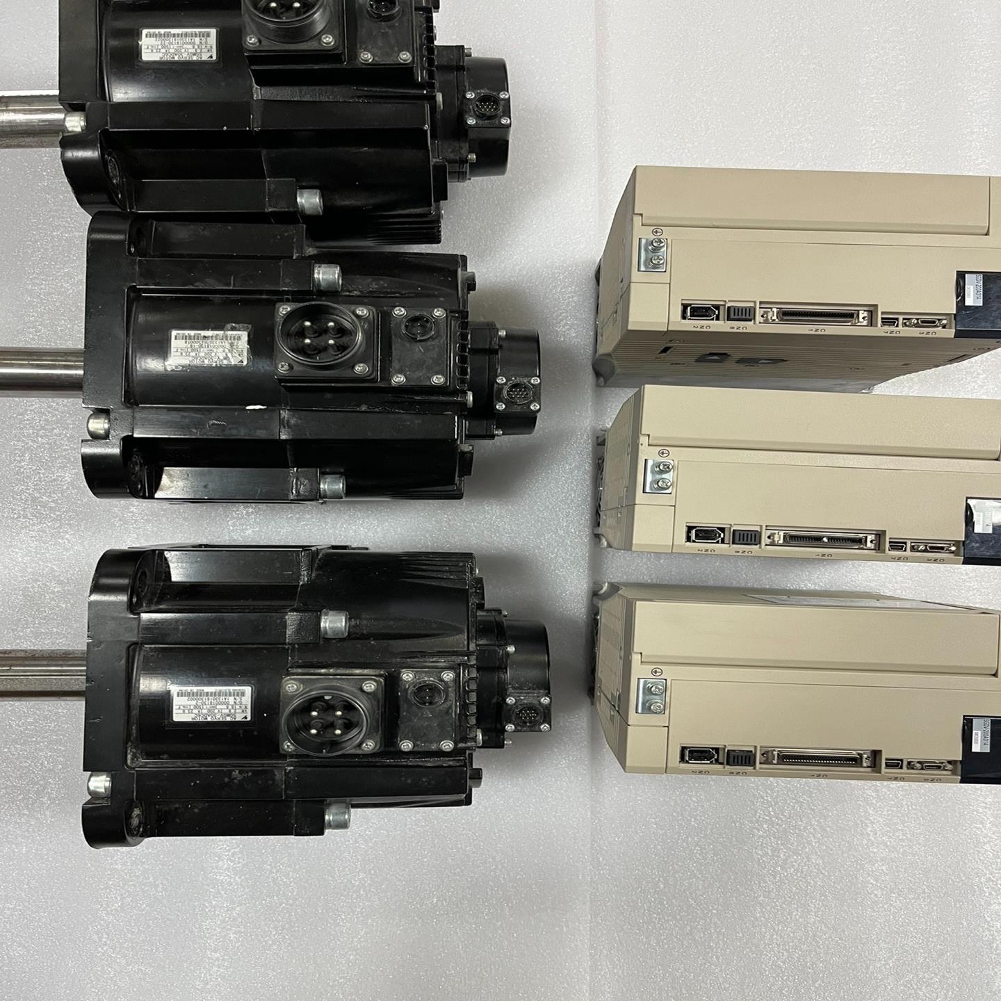 SGDV-200A01A。   安川五系3千瓦伺服驱动器，